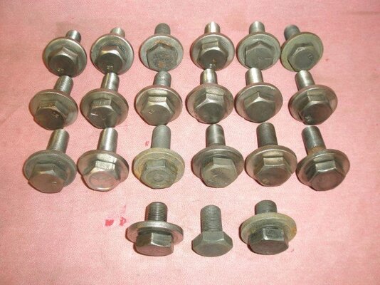 HARMONIC BALANCER BOLTS 003 (Small).JPG