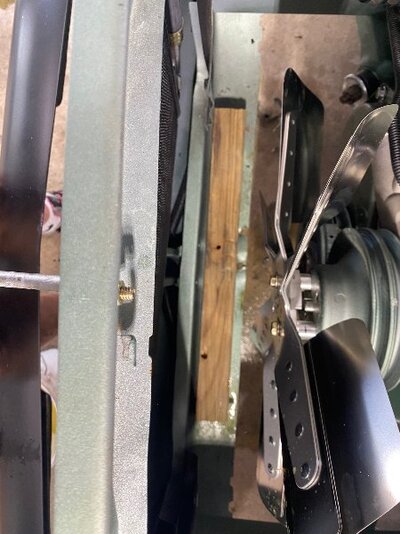 Bronco radiatora.jpeg