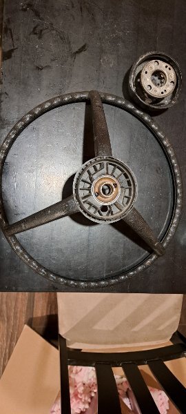 Steering Wheel 1.jpg