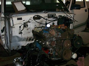 89 Shelby Dakota First test fit 440ci