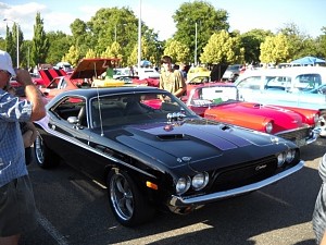 1973 challenger rallye------1969 dart