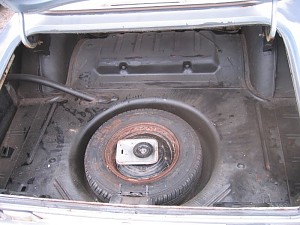 1963 valiant signet 200