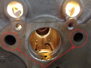 Oil Feed hole A02 B3.jpg