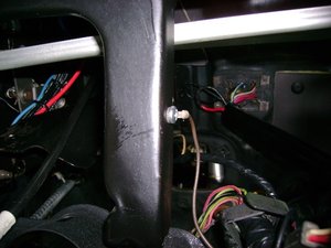 Ground, Under Dash.JPG Ground, Under Dash.JPG
